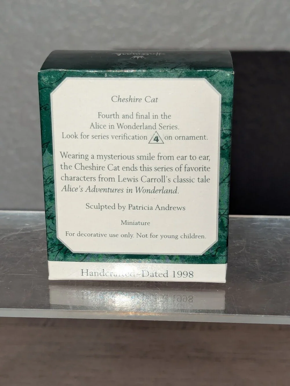 1998 Alice in Wonderland Cheshire Cat Miniature